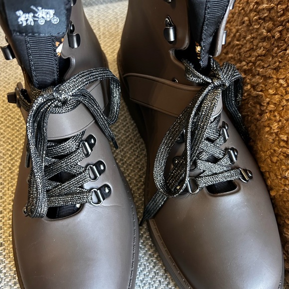 Coach city hiker boots - new - no box - Picture 4 of 10